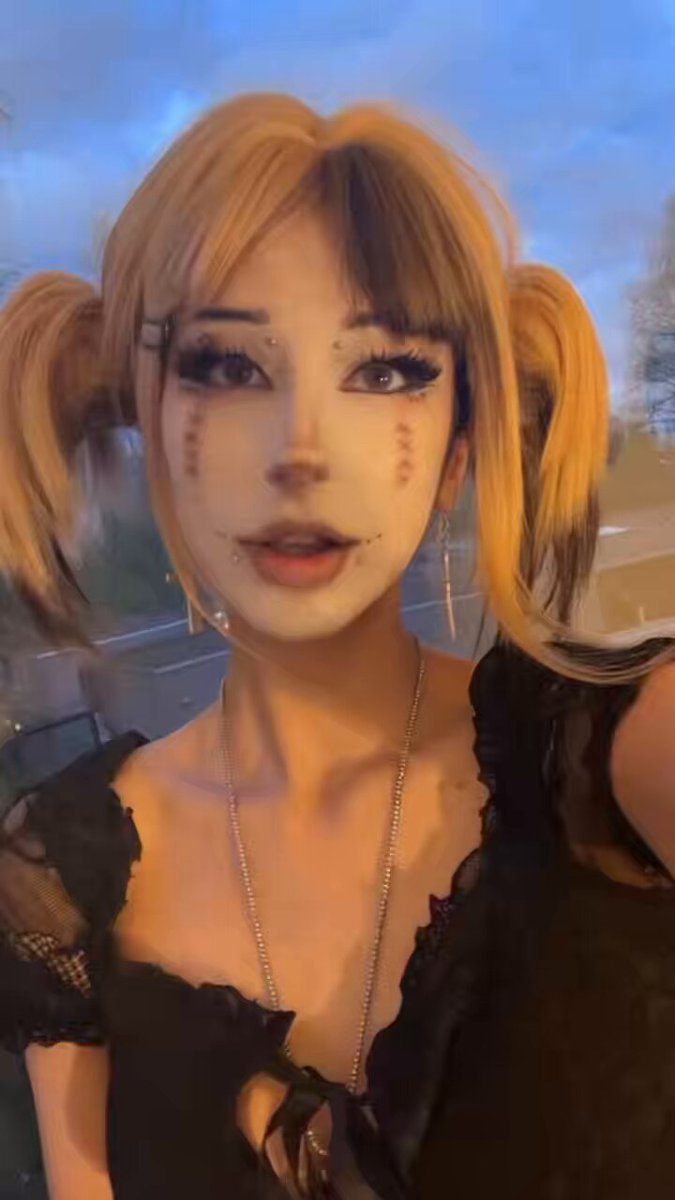 I'm just a clown lip syncing