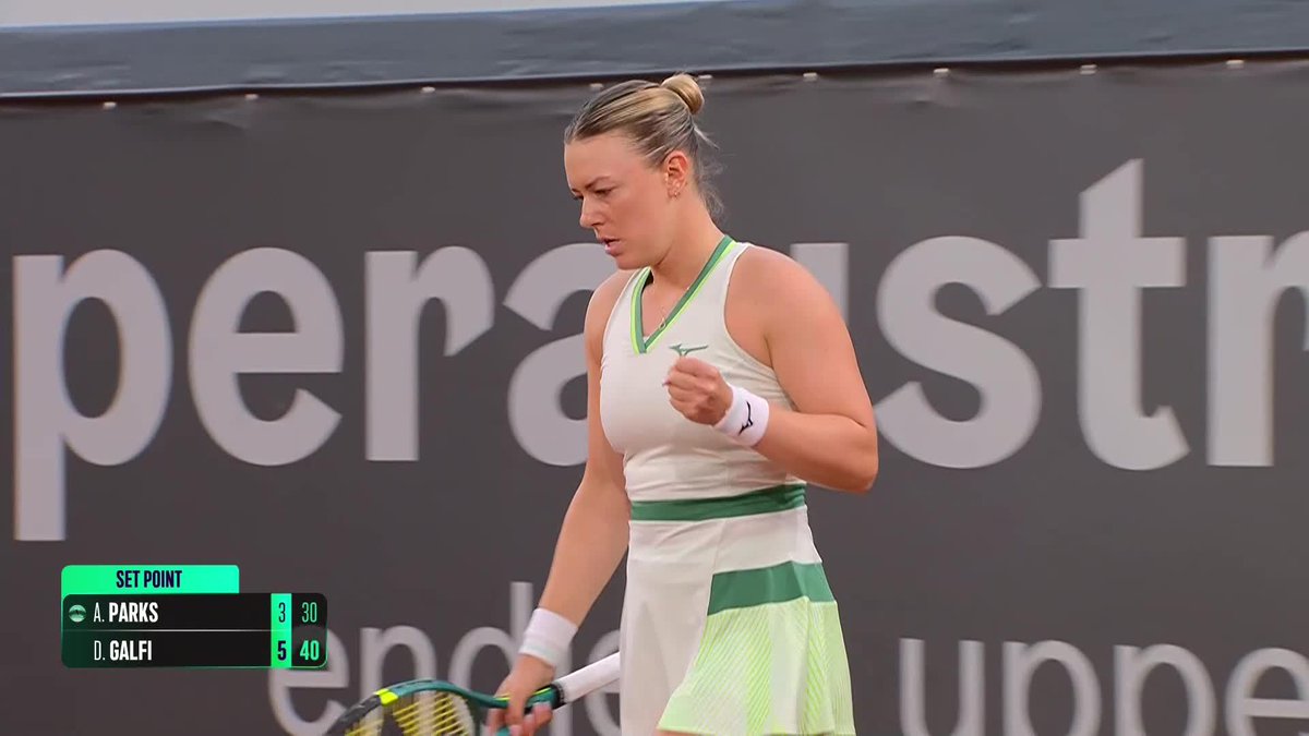 In control 🙌 Dalma Galfi strikes first in Linz, taking the first set against Parks 6-3. #WTALinz
