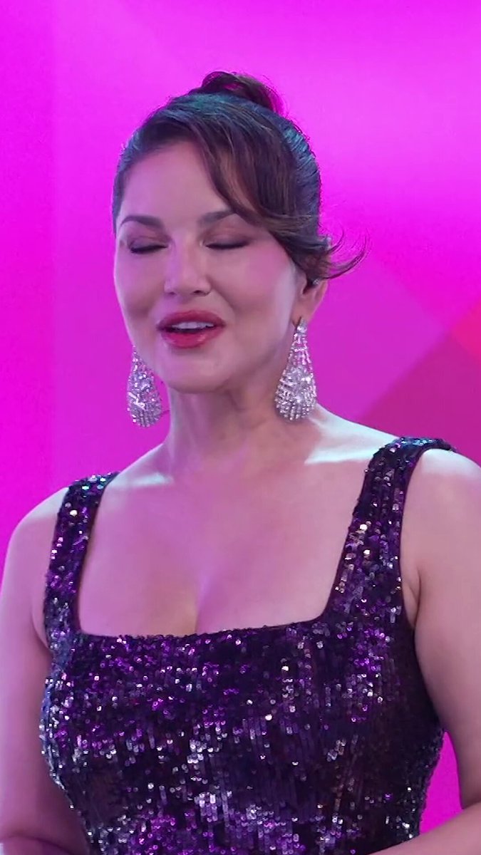 Aap logo ne kise choose kiya hai . . #sunnyleone #mtvsplitsvilla