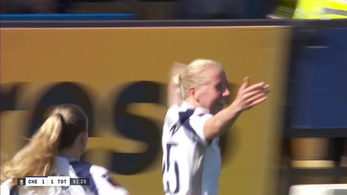 Incredible free kick 💥 Evelina Summanen pulls one back for Tottenham and it's all square 🙌 📺 TNT Sports and HBO Max