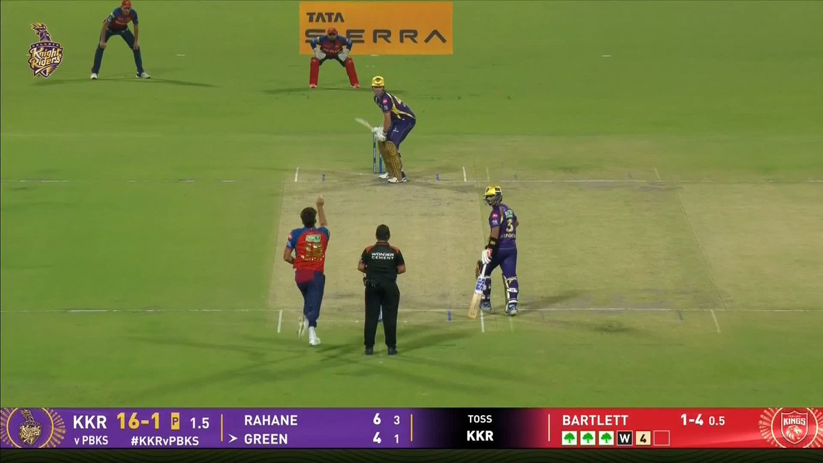 Two quick-fire wickets for Punjab Kings! Exceptional bowling from Xavier Bartlett 👏