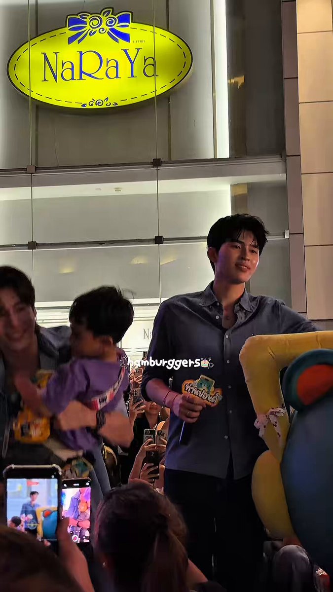 ขอโทษ แต่ครอบครัวสุขสันต์มาก😭😭😭😭😭😭😭😭😭😭😭😭😭😭😭😭😭 PONDPHUWIN FANIVAL FANSIGN #GMMTVFANIVAL2026xPondPhuwin