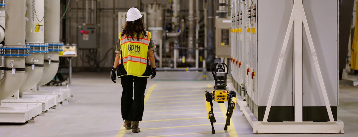From reactive to prescriptive. Intel Foundry’s AI-powered robotics enable real-time inspection and predictive decision-making at scale—driving quality, efficiency, and resilience. Meet Chip! #IntelFoundry #NationalRoboticsWeek
