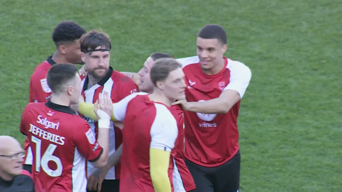 For the first time in 65 years, Lincoln City have sealed promotion to the Championship after a 2-1 win at Reading 👏