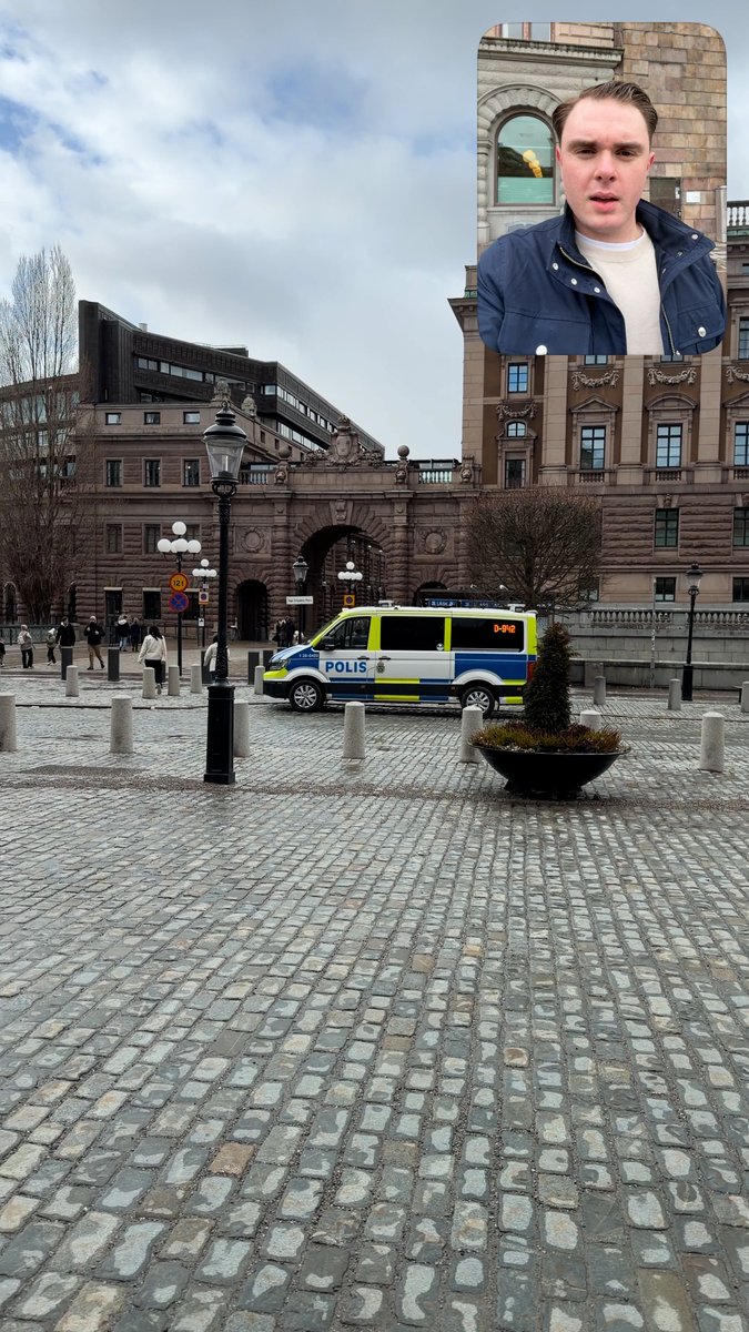 Aftonbladet gav i helgen stort utrymme åt vänsteraktivister som påstod sig ”hungerstrejka” för att stoppa utvisningar. De sade att de var beredda att riskera sina liv och fortsätta stå utanför riksdagen ”hur länge som helst”. Nu är de spårlöst försvunna.