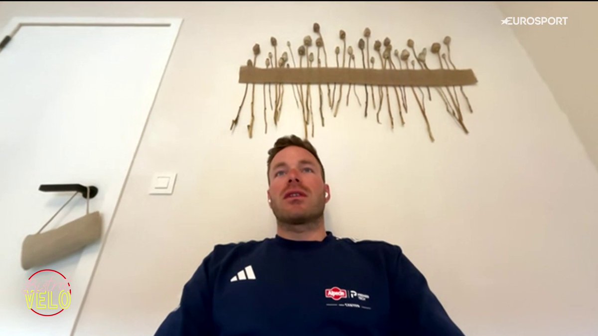 🗣️ "Je pensais que c'était un motard... et non c'était Tadej" Invité de Bistrot Vélo, Florian Sénéchal revient sur la performance de Pogacar pendant le Tour des Flandres #LesRP