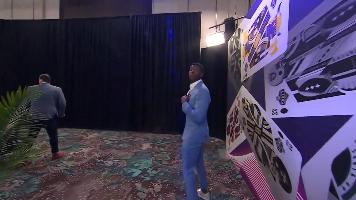 When Sauce got lost on his way to the stage 😅 2026 NFL Draft – April 23-25 on NFLN/ESPN/ABC Stream on NFL+