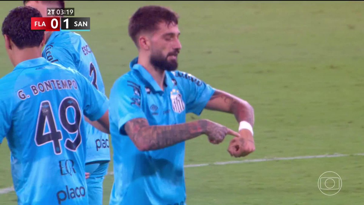En el gol de Santos ante Flamengo, muchos se quedan con lo de Lautaro Díaz, pero la asistencia (pase con ventaja) de Christian Oliva fue una locura.