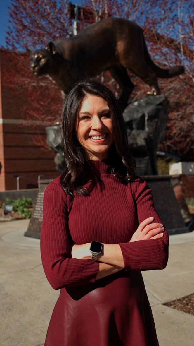 Welcome home, Ana Cabrera! She's back at WSU Pullman to receive the Edward R. Murrow Lifetime Achievement Award in Journalism at the 50th Murrow College WSU Symposium 🎥 #WSU #GoCougs