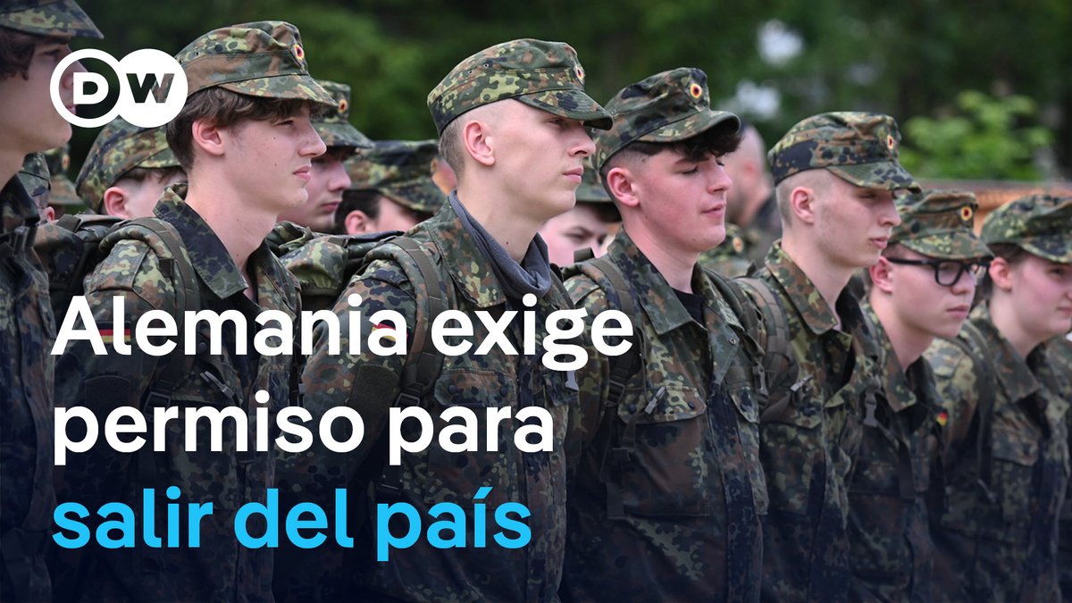 Hombres alemanes hasta 45 años necesitarán permiso para salir del país más de tres meses Los hombres alemanes entre 17 y 45 años tendrán que obtener la autorización de las Fuerzas Armadas para estancias en el extranjero de más de tres meses en virtud de la reciente modificación de la Ley del Servicio Militar.