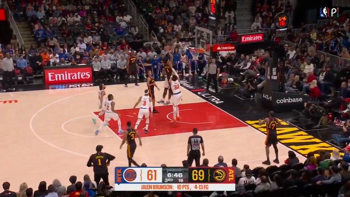 JALEN JOHNSON RISE UP DUNKS OVER 2 DEFENDERS. 🔥🔥🔥