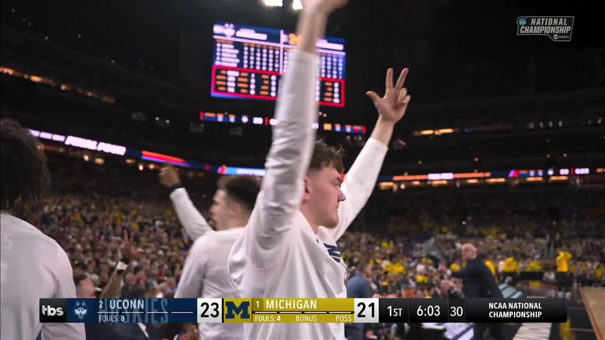 Braylon Mullins knocks down his first 3PT of the game 👀 Watch the #NationalChampionship on TBS