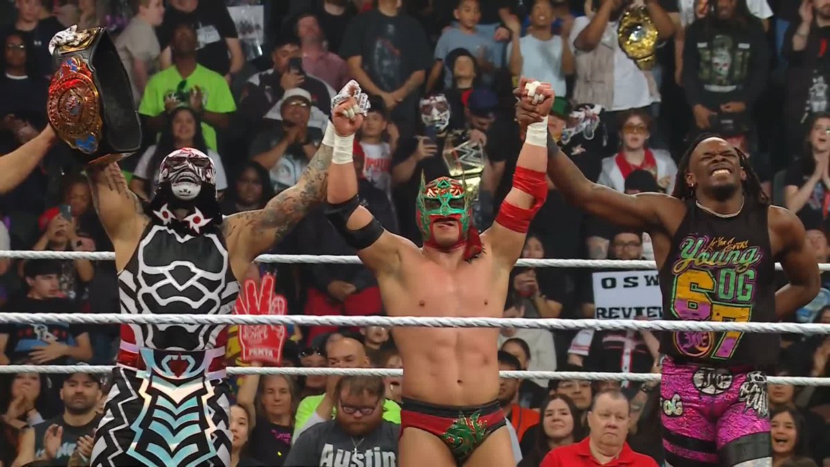 Now that was FUN! 🙌 What a WIN for Je’Von Evans, PENTA EL ZERO M and Dragon Lee!!