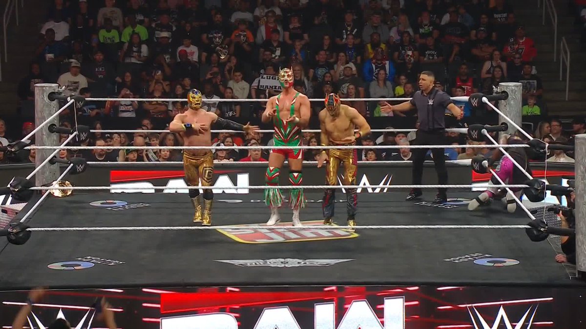 Some dancing from Los Americanos leads to the entire team being TAKEN OUT! 🕺 Je’Von Evans | PENTA EL ZERO M | Dragon Lee