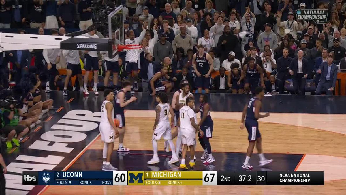 HUGE BANK SHOT BY SOLO BALL TO CUT THE LEAD TO 4 🤯 This one's not over yet... Watch the #NationalChampionship on TBS