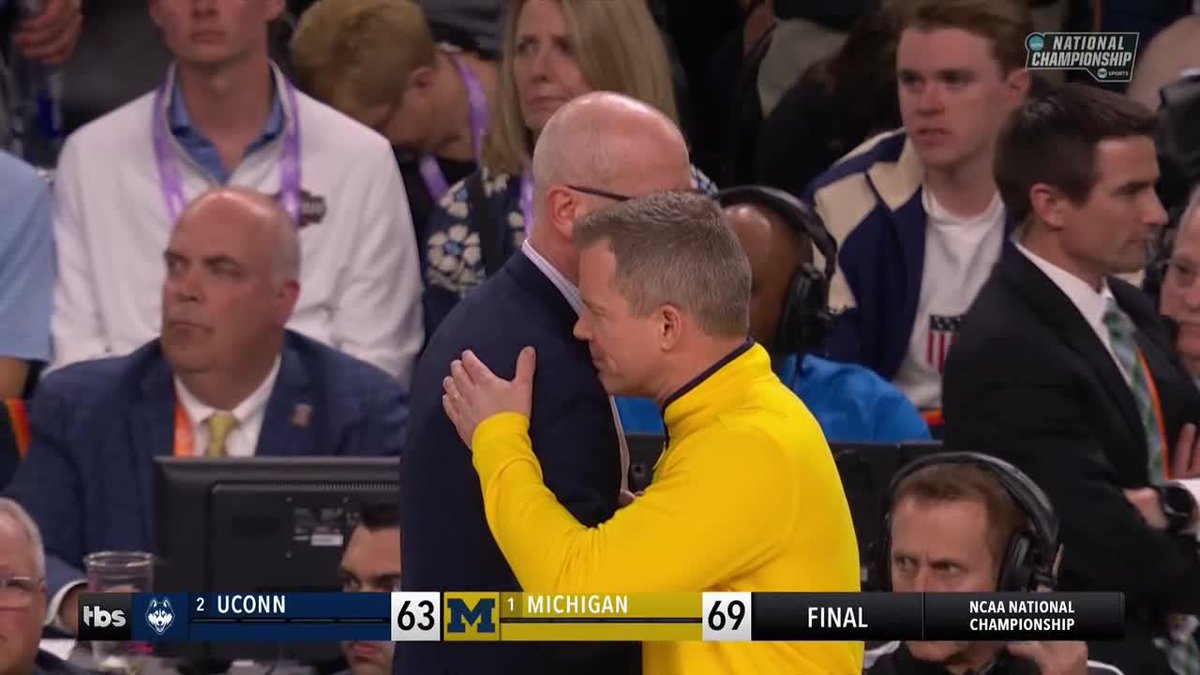 Ian Eagle: "HAIL TO THE CHAMPIONS! HAIL TO MICHIGAN! FOR THE FIRST TIME IN 37 YEARS, THE WOLVERINES WIN THE NATIONAL TITLE! AN UNSTOPPABLE FORCE IN THIS TOURNAMENT! 69-63, THE FINAL! Michigan is a machine! And they're the national champions!" 🏀🎙️🏆