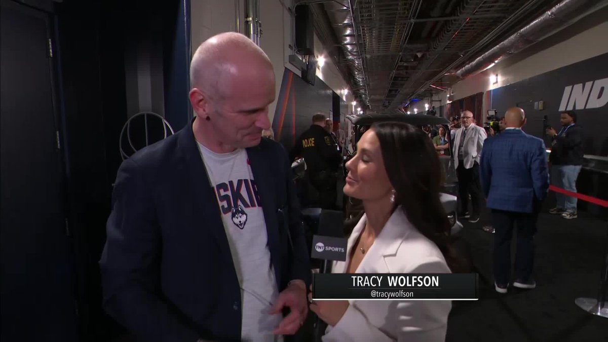 Nothing but praise from Dan Hurley postgame for his UConn squad: "How are you disappointed at all in your group? These guys had 22 ORB's versus that group of 'Monstars' out there." 🙌