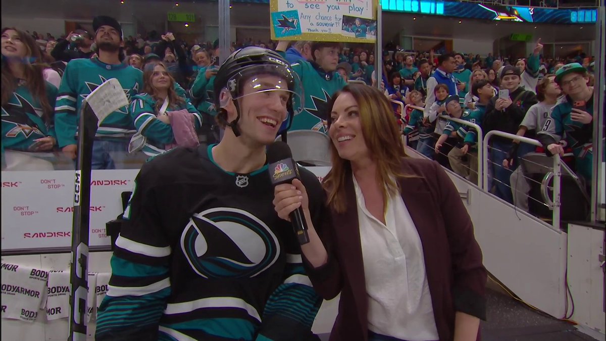 "That's my childhood friends from home!" 🇸🇪 William Eklund had a cheer squad in the house tonight!