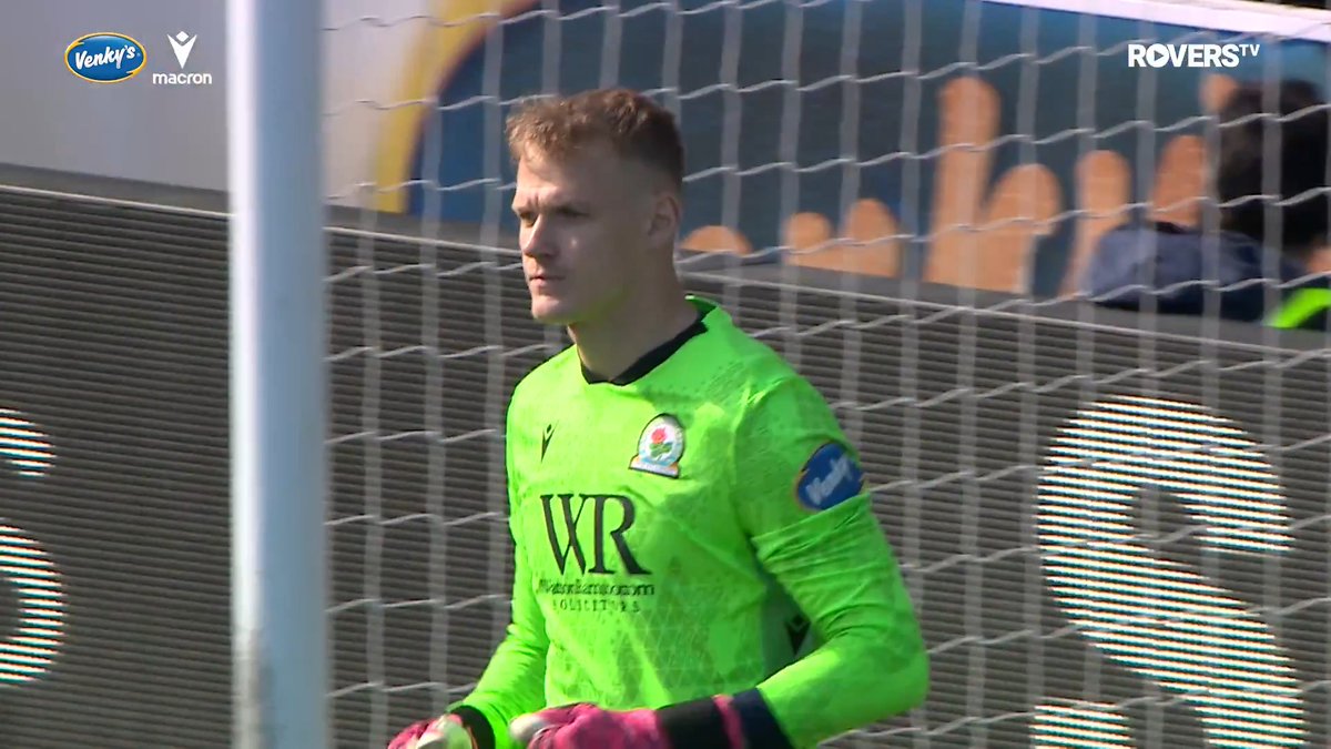 ๐คฏ Balazs Toth with a save of the season contender! ๐ญ๐บ #ROVvWBA | #Rovers ๐ตโช๏ธ