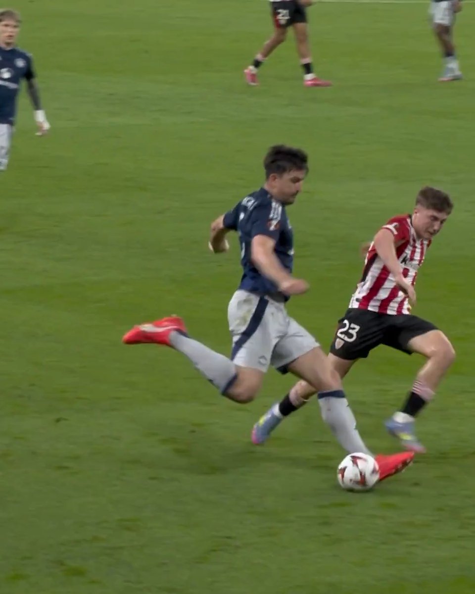 When Harry Maguire sent the camera operator 🫢 #UEL | Manchester United