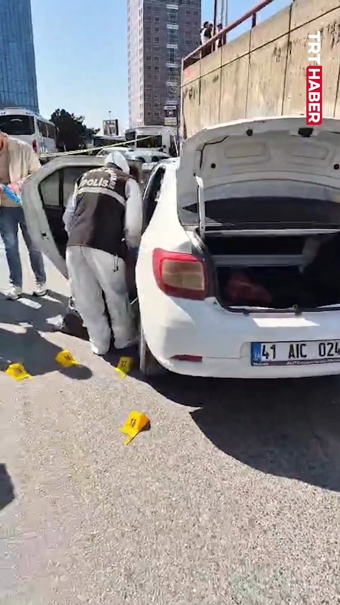 İstanbul’da etkisiz hale getirilen teröristlerin kullandığı araç.