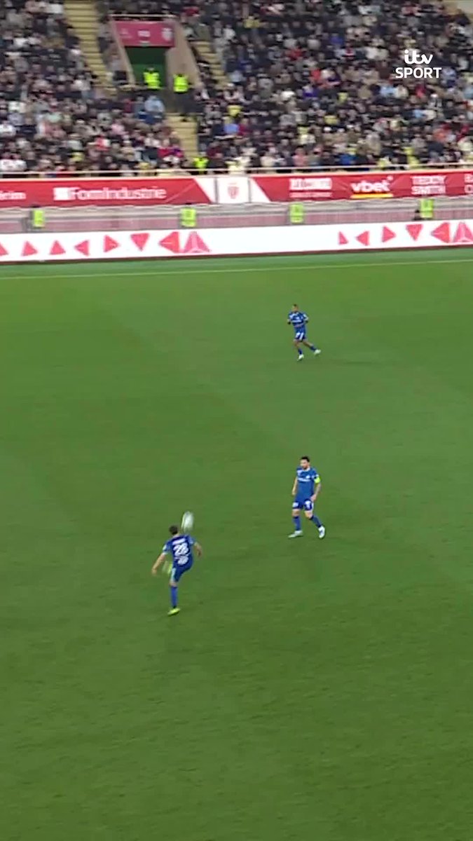 Stop what you're doing and watch this from 𝐅𝐨𝐥𝐚𝐫𝐢𝐧 𝐁𝐚𝐥𝐨𝐠𝐮𝐧 🔥 #ITVFootball | Ligue 1 English