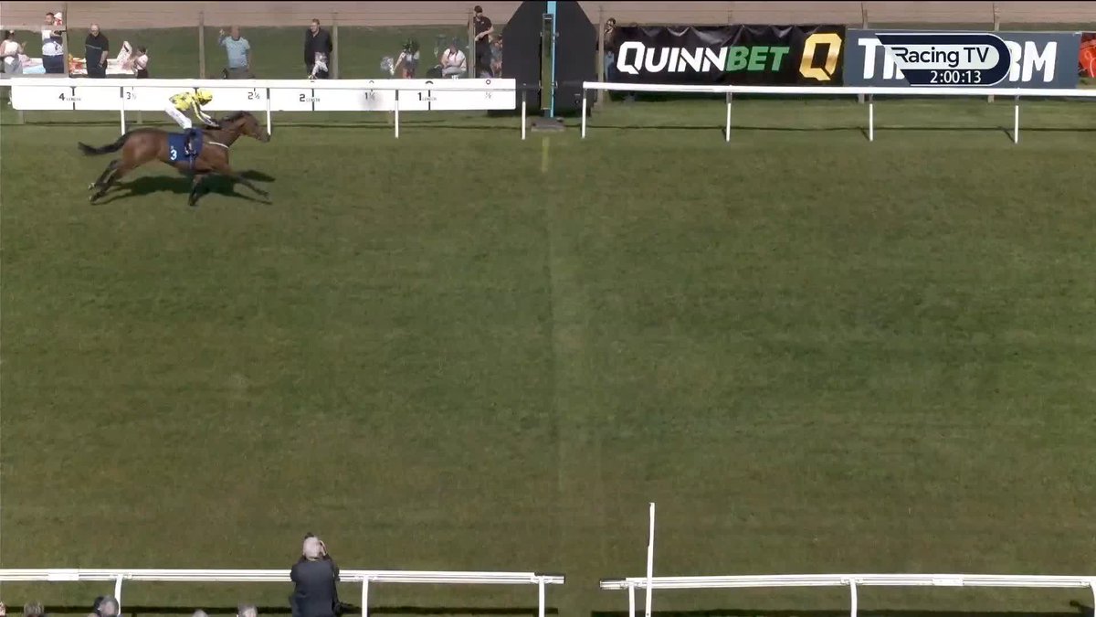 Invincible Boy opens his account and runs out the first winner of the new season at PontefractRacecourse for Peter and Richard & Peter Fahey