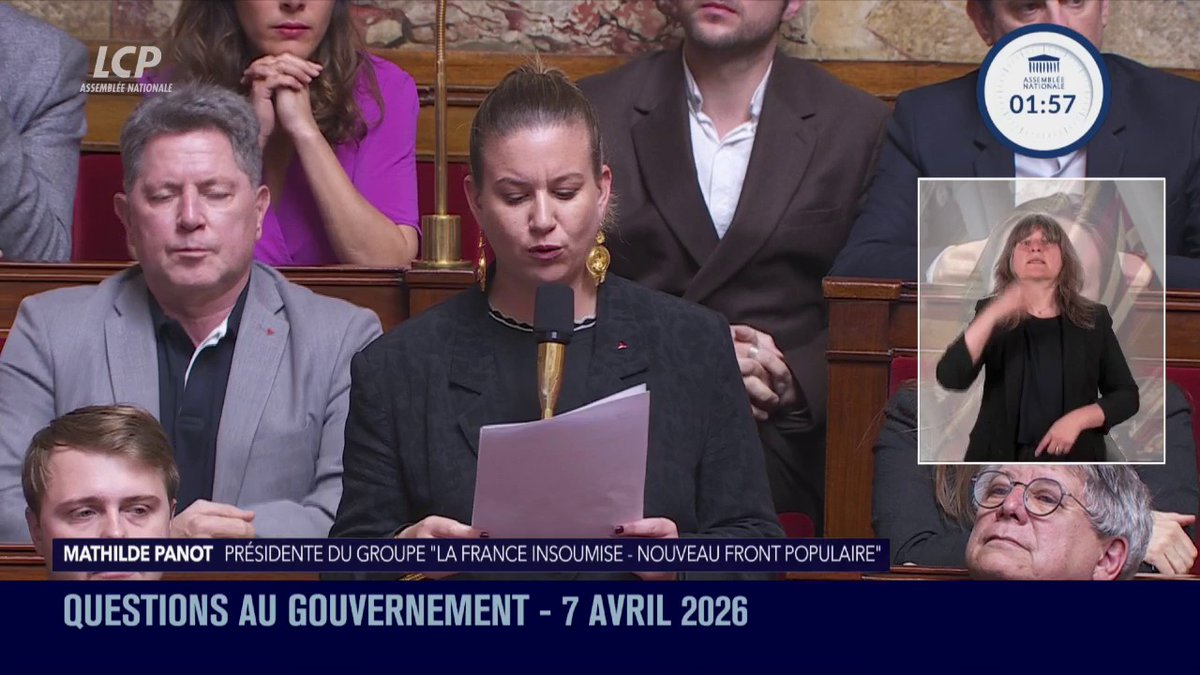 "A Saint-Denis, des dizaines de milliers de personnes se sont mobilisées pour proclamer un front antifasciste", se félicite Mathilde Panot. "Il faut dire le moment politique que nous vivons, celui d'un racisme répugnant. A cet instant, certains silences sont intolérables". #QAG