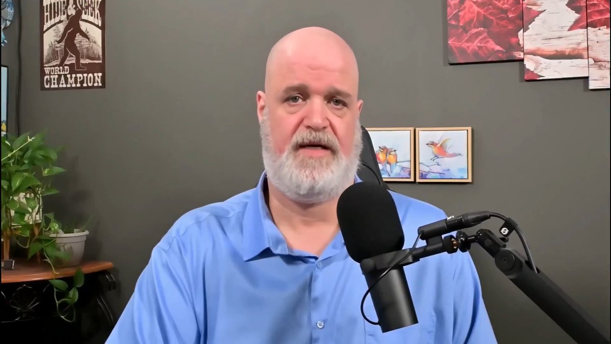 WATCH: 🇨🇦 YouTuber, and host of The Canadian Shield podcast, @RavingofaMadman, on Nathalie Provost's recent "unhinged rant" against the media, and one reason why he believes millions of Canadian gun owners rejected the Liberals gun grab. 👇