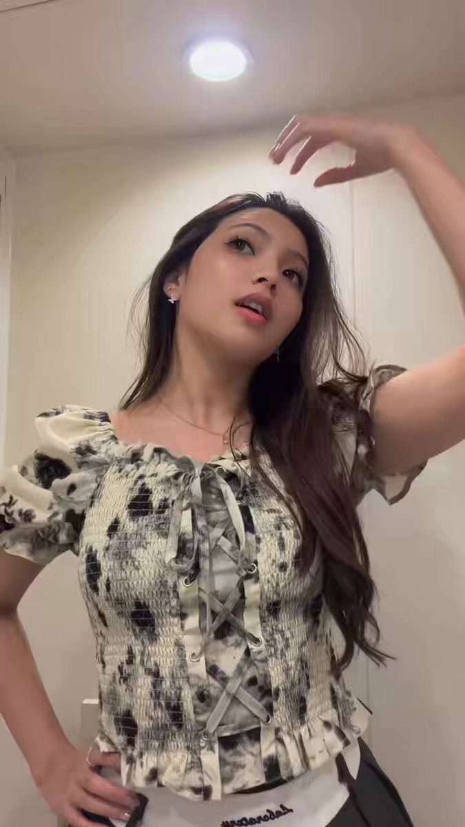 aura butterfly era nya keliatan bgt ya cigre 🫣