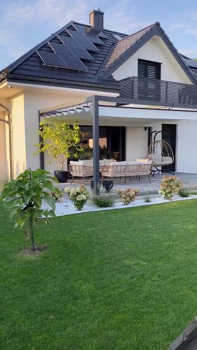 A well-resolved space doesn’t need to compete; it simply feels right. Surrounded by soft greenery and a lush lawn, the environment promotes calm, comfort, and everyday wellness.
