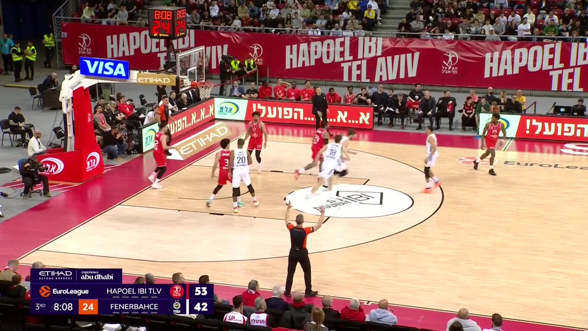 TARIK'TAN BİR ÜÇLÜK DAHA 🔥🔥 🟡🔵 Wade - Tarık ikilisinin iş birliği, Fenerbahçe Beko'ya üçlüğü getirdi!