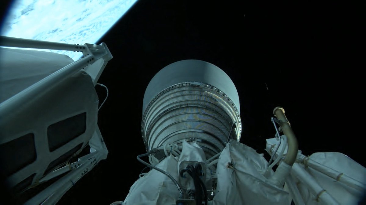 ROCKETCAM: The United Launch Alliance Atlas V rocket successfully ascends into space to deploy 29 Amazon Leo satellites. See full version on YouTube: // @AmazonLeo