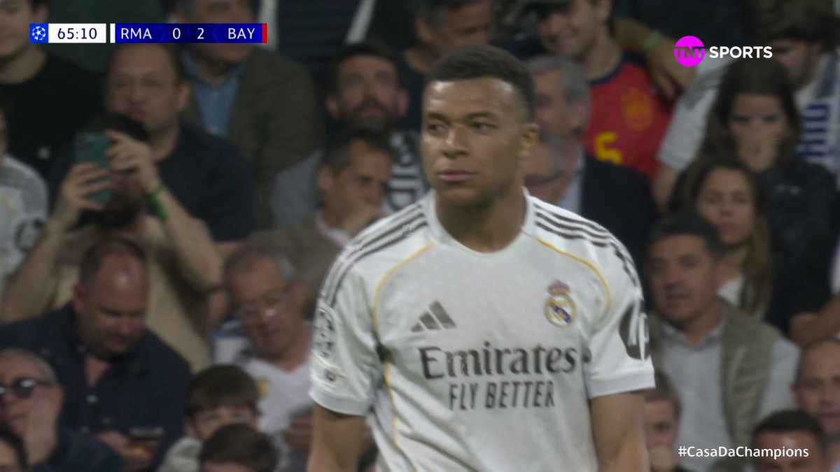Mbappe já puto com as defesa do Neuer kkkkkkkkkkk