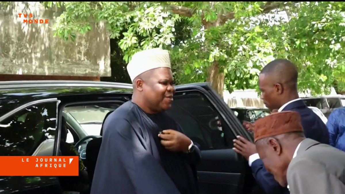 Au Bénin, le compte à rebours est lancé : dimanche, les électeurs votent pour leur nouveau président. Après 10 ans au pouvoir, Patrice Talon ne se représente pas. Romuald Wadagni est candidat face à Paul Hounkpè, seul représentant de l’opposition.