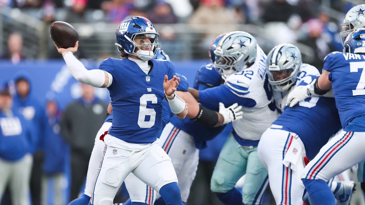 "I sat there and thought to myself, [Jaxson Dart] looks like a future Pro Bowl level quarterback." 🍿 Field Yates on how the Giants can find success with QB Jaxson Dart and the new additions to the coaching staff ✍️