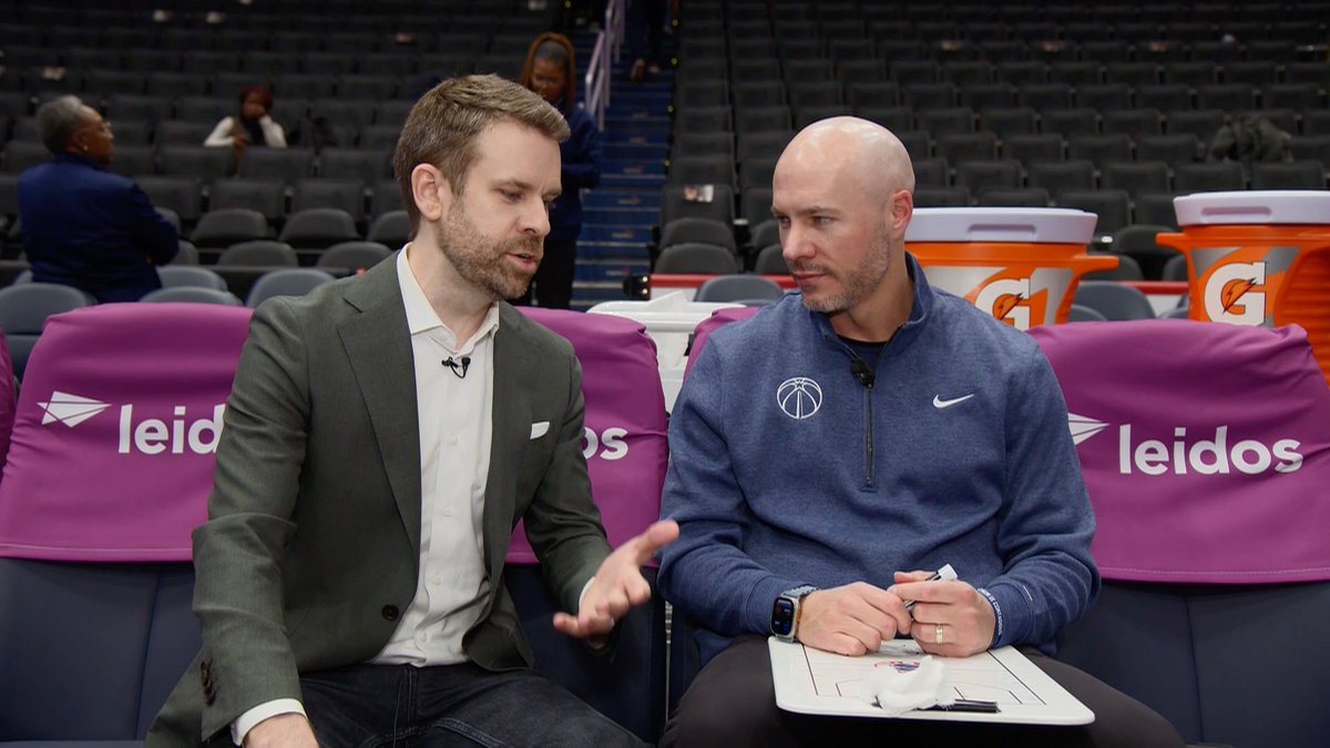💻 Basketball ➡️ digitally upgraded! Chase Hughes and Washington Wizards Assistant Coach Cody Toppert show how the modernized playbook helps them draw up and visualize plays in real time 👀 #ForTheDistrict