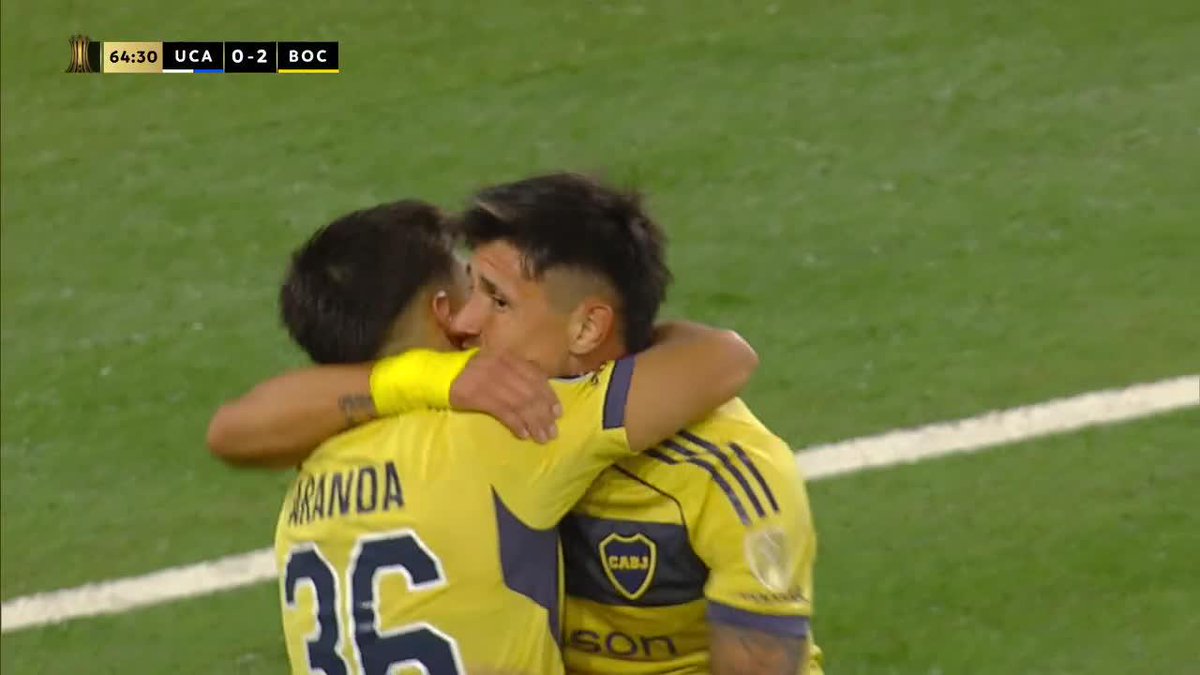 DIOS MรO, ESTUVO A PUNTO DE BESARSE LA CAMISETA. TE VIMOS TODOS ADAM!!!! SI LO HACรAS SE MATABAN EN EL GALLINERO!!!!