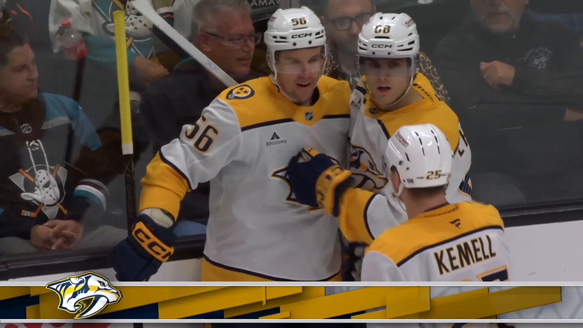 The Nashville Predators get on the board first! 🚨