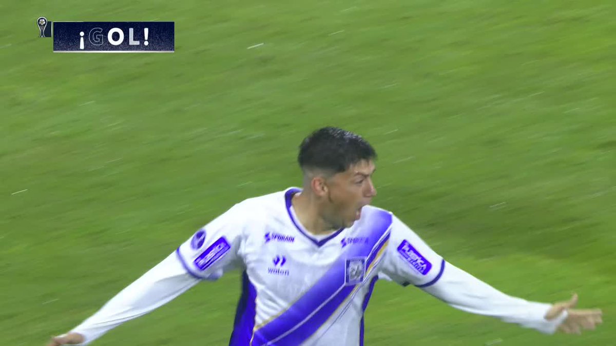 ¡PUEDE SER EL GOLAZO DE LA FECHA 1! Muñoz la empaló y asistió a Robaldo, quien remató de volea para estampar el 1-1 de Alianza Atlético contra Tigre en Perú por la CONMEBOL #Sudamericana.