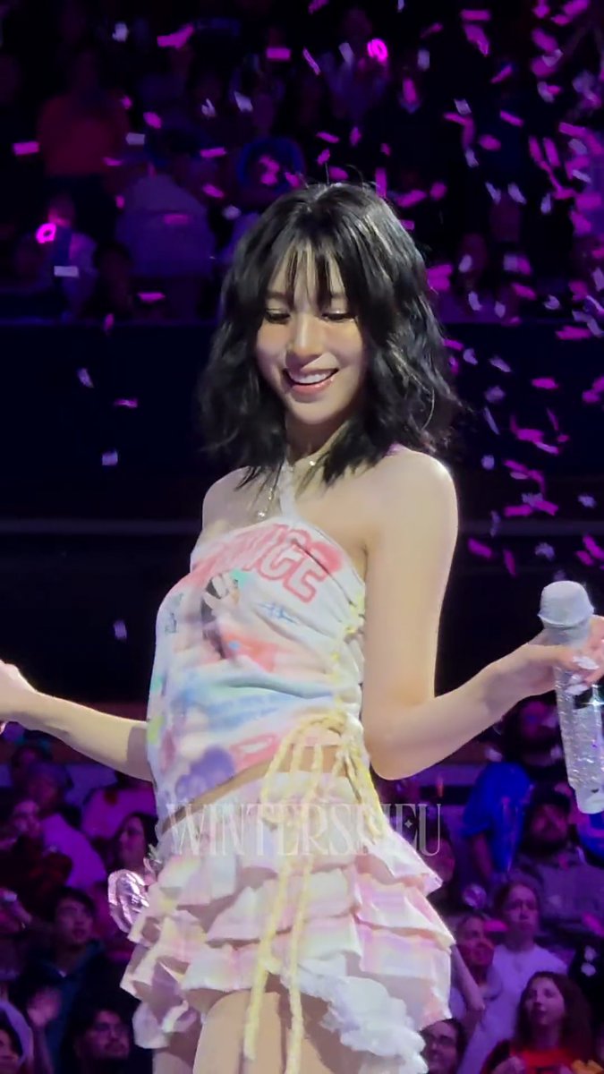 CONFETTI MINA