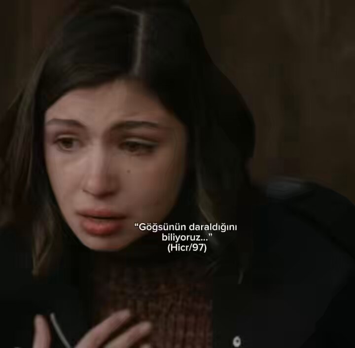 “Fadime, İso’nun çocukken hep çizdiği uçan atmaca resmini görür.” Uçan atmaca gerçekten İso’ymuş. AĞLIYORUM KAHROLASI TÜRKÜ