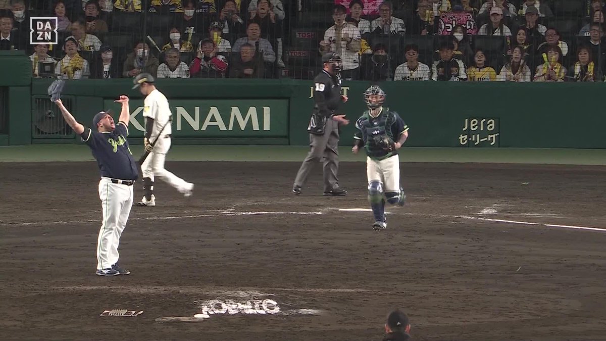 クロスファイヤーが熱い 燕の守護神キハダ 雄叫びとともに見逃し三振🔥 ⚾️阪神×ヤクルト #swallows #だったらDAZN 野球専用パック「DAZN BASEBALL」 ✔ 月々2,300円(年間プラン・月々払い) ✔ 初月無料キャンペーン中(〜4/19まで) ▶ 視聴はこちら