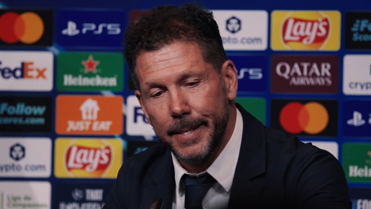 "GRACIAS POR TU COMPROMISO... TE CONSIDERO UN JUGADOR Y DESPUÉS UN AMIGO" 🥹 Las emotivas palabras del Cholo Simeone para Griezmann antes de su despedida del Atlético de Madrid.