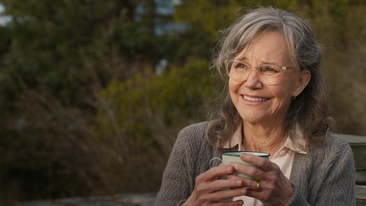 The official trailer for ‘REMARKABLY BRIGHT CREATURES’ has been released. Starring Sally Field, Lewis Pullman, and the voice of Alfred Molina. Premieres May 8 on Netflix.