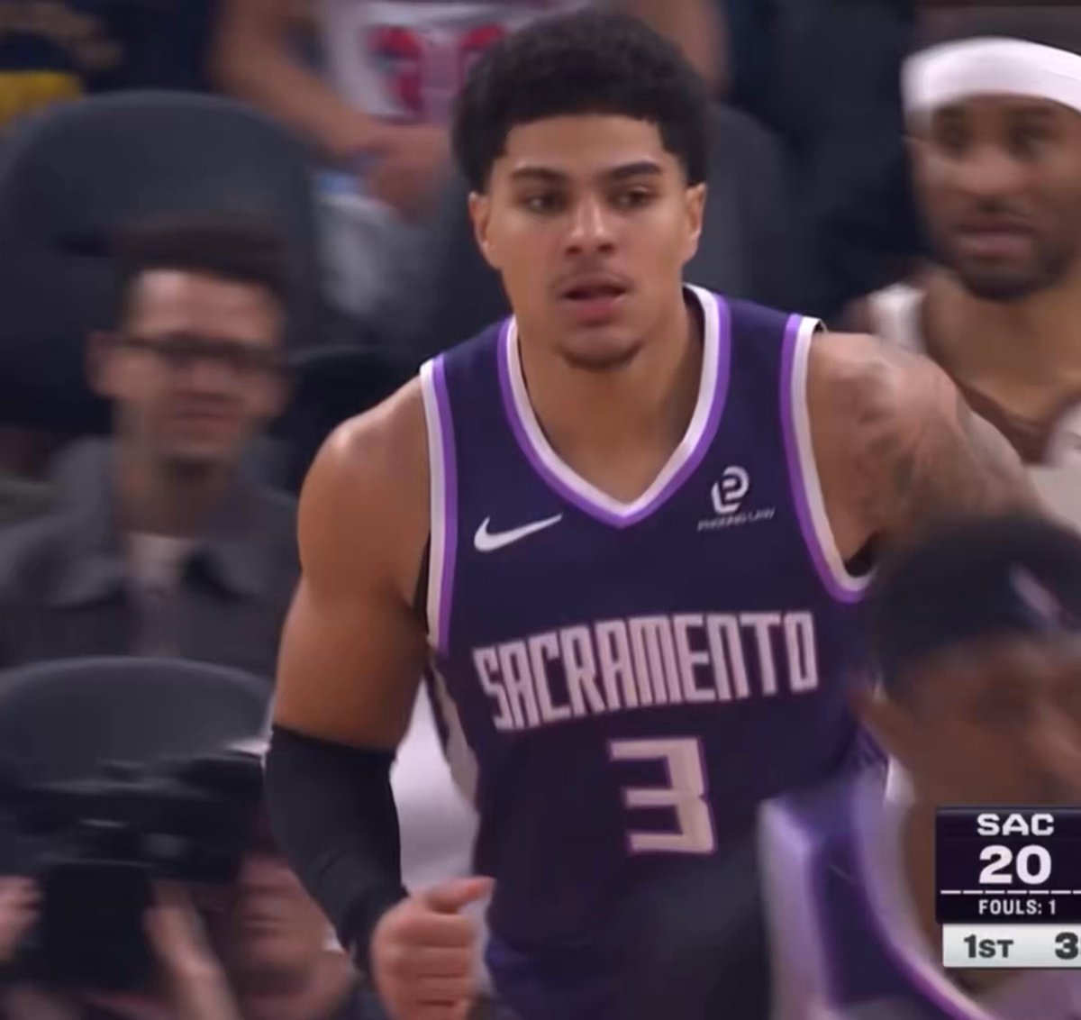 Kings Killian Hayes 18 PTS (6-13 FG, 3-7 3P), 4 AST, 4 REB, 4 STL vs. Warriors I still believe in him.