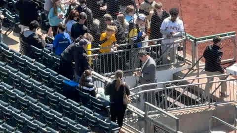 Pirates fans lining up to get Bob Nutting’s autograph. The times are a changin.