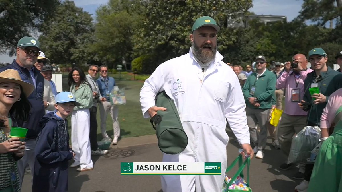 Jason Kelce is rocking a full caddie outfit for the Par 3 Contest 😅