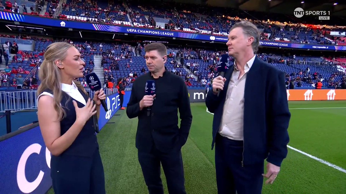"He's been Liverpool's best player this season" Steven Gerrard responds to comments surrounding Liverpool's effort levels against Man City on the weekend... 🎙️ Laura Woods 📺 TNT Sports and HBO Max