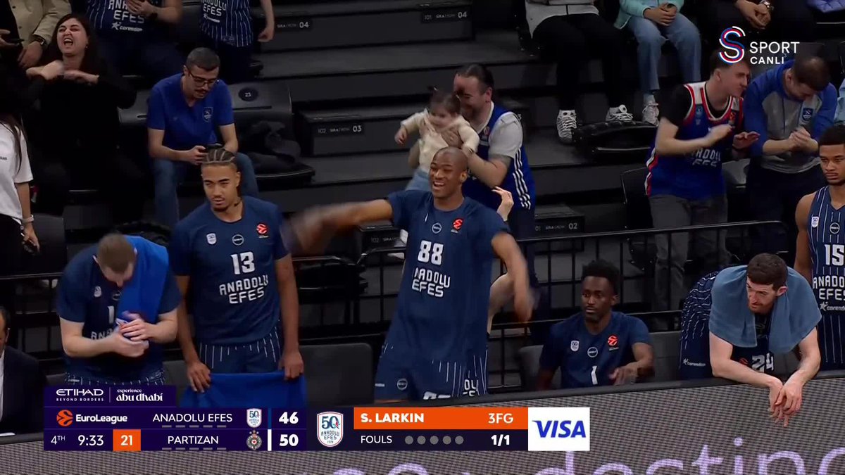 Shane Larkin, sakatlığının ardından parkelere döndü ve ilk sayılarını gönderdi! 🎩🎯